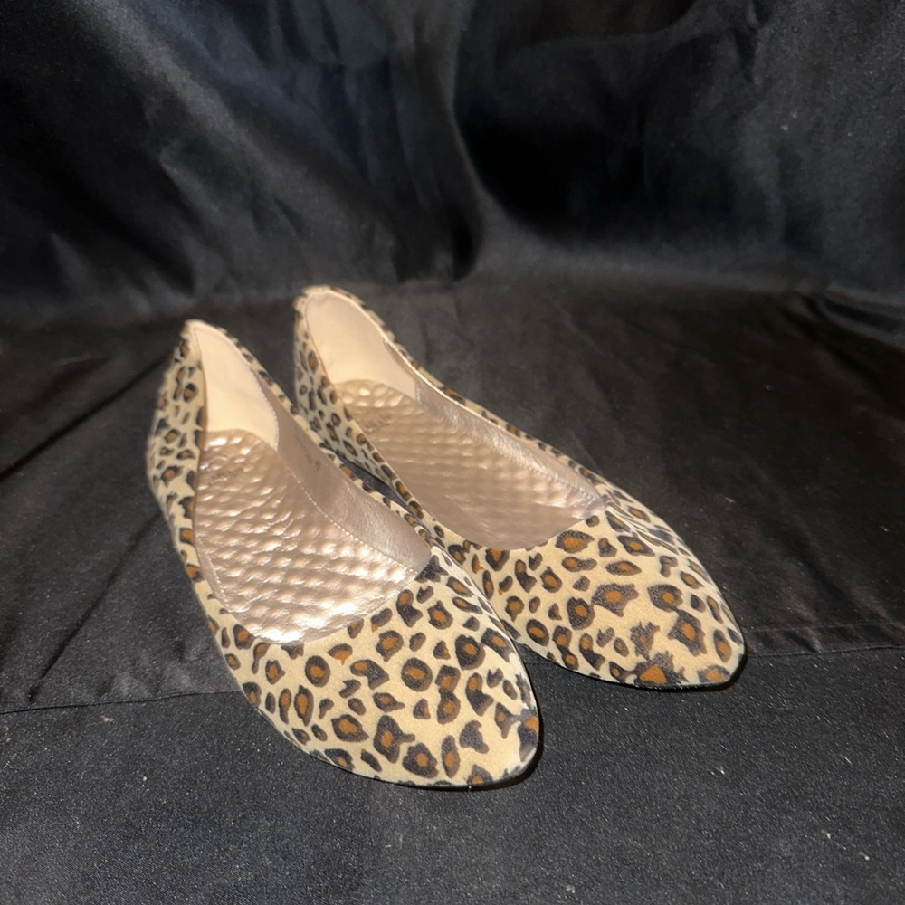 S1068 Leopard Print Women's Flats Sz 40